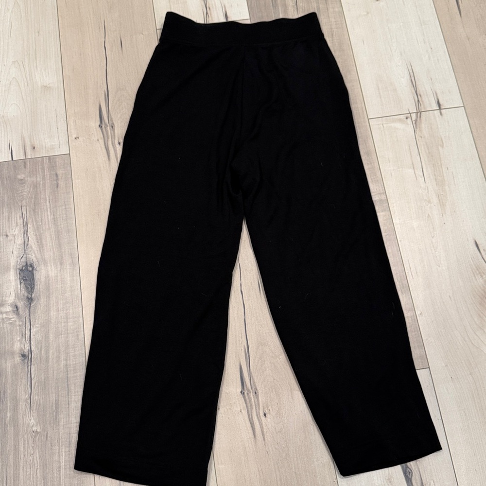 Lou & Grey Cropped Black Easy Pants, size XS - Picture 7 of 7
